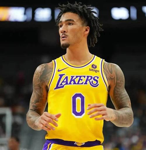 详细阅读:哈克斯谈球队打快:大家不停地切入跑动创造空间 这种风格很有趣 哈克斯谈球队打快:大家不停地切入跑动创造空间 这种风格很有趣