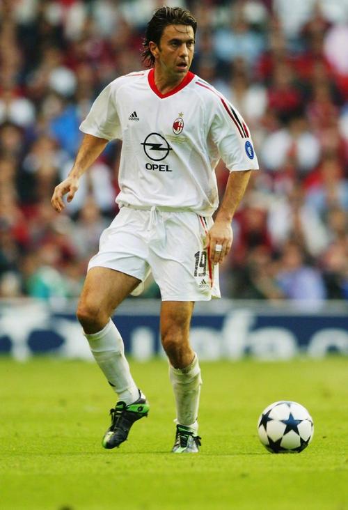 科斯塔库塔:米兰没有莱奥踢得更好,他在场上时球队不是整体