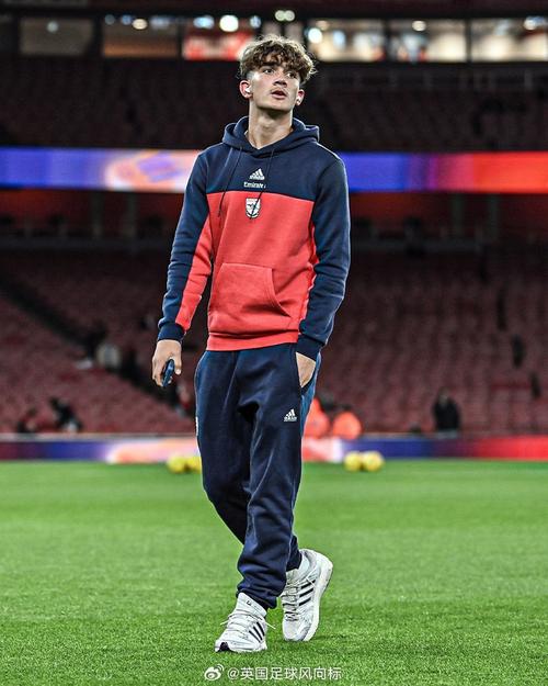 15岁天才载入史册！道曼成五大联赛本世纪最年轻首发，亚马尔第4