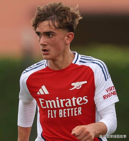 理查兹谈枪手小将道曼：担忧他的未来，因为他和萨卡踢同样的位置