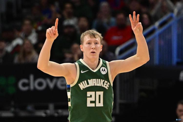 罗林斯打出巨星级别的比赛 AJ-格林能在NBA立足因将特点最大化