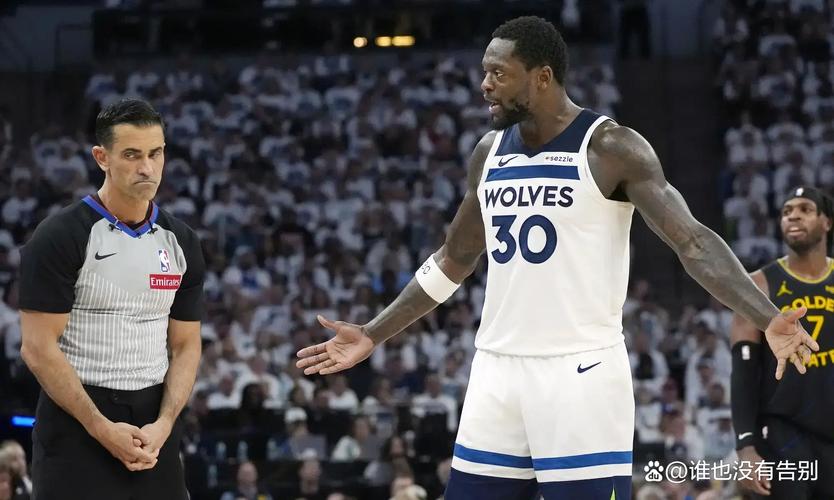 带队赢球！兰德尔19中12砍下30分7板4助1断