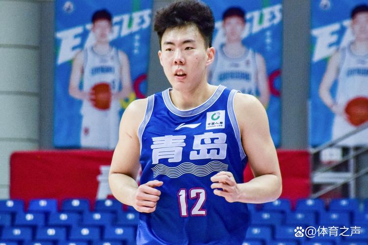 详细阅读:青岛队记:若非16顺位&若季前赛表现差 大伙会坦然接受杨瀚森处境 青岛队记:若非16顺位&若季前赛表现差 大伙会坦然接受杨瀚森处境