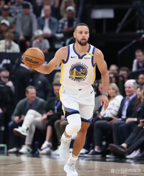 纳什：别队无法复制勇士的风格 只因没人愿像库里这样无球跑动