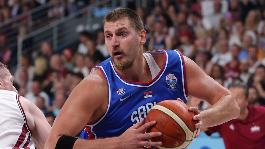 约基奇:不想给约维奇建议因为和他在不同队伍 他得听他们的教练