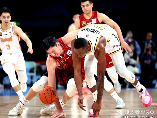 伤病如潮！美记：昨天的四场比赛里每个队都有全明星球员缺阵