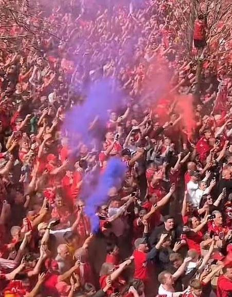 因球迷燃放烟火而取消！官方：阿贾克斯vs格罗宁根补赛将闭门举行