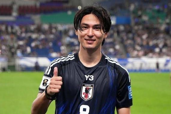 打入致胜球，官方：南野拓实当选摩纳哥1-0巴黎全场最佳球员